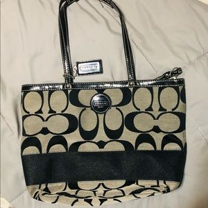 Black and Tan Coach shoulder purse